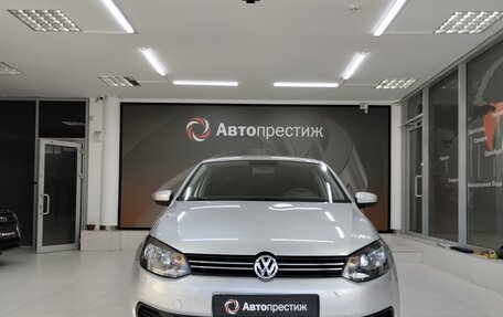 Volkswagen Polo VI (EU Market), 2012 год, 830 000 рублей, 2 фотография