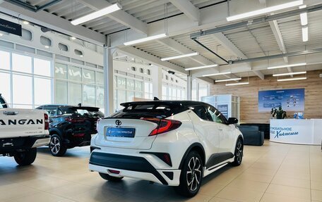 Toyota C-HR I рестайлинг, 2019 год, 2 349 900 рублей, 6 фотография