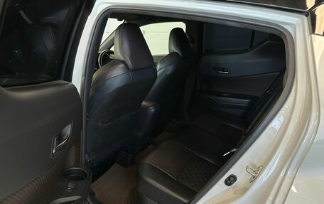 Toyota C-HR I рестайлинг, 2019 год, 2 349 900 рублей, 17 фотография