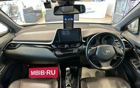 Toyota C-HR I рестайлинг, 2019 год, 2 349 900 рублей, 16 фотография