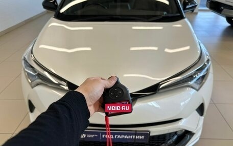 Toyota C-HR I рестайлинг, 2019 год, 2 349 900 рублей, 29 фотография