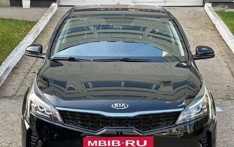 KIA Rio IV, 2021 год, 1 800 000 рублей, 3 фотография