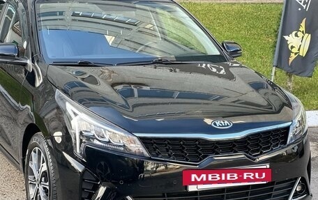 KIA Rio IV, 2021 год, 1 800 000 рублей, 6 фотография