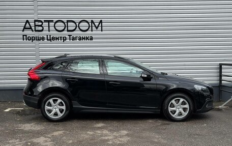 Volvo V40 II рестайлинг, 2017 год, 1 822 000 рублей, 4 фотография