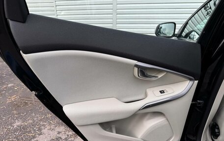 Volvo V40 II рестайлинг, 2017 год, 1 822 000 рублей, 22 фотография