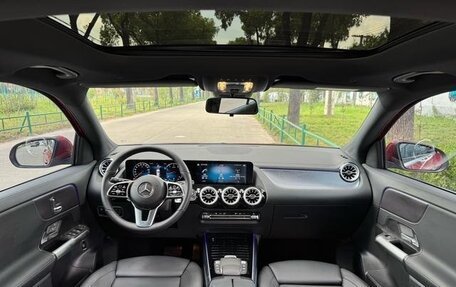 Mercedes-Benz GLA, 2021 год, 2 650 000 рублей, 15 фотография