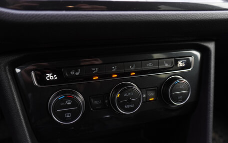 Volkswagen Tiguan II, 2020 год, 2 721 000 рублей, 15 фотография