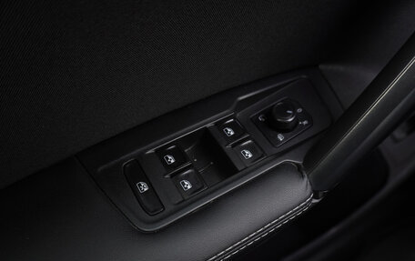 Volkswagen Tiguan II, 2020 год, 2 721 000 рублей, 17 фотография