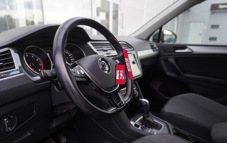 Volkswagen Tiguan II, 2020 год, 2 721 000 рублей, 10 фотография