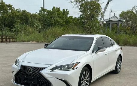 Lexus ES VII, 2022 год, 3 410 000 рублей, 1 фотография