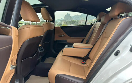 Lexus ES VII, 2022 год, 3 410 000 рублей, 12 фотография