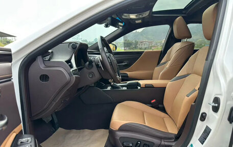 Lexus ES VII, 2022 год, 3 410 000 рублей, 8 фотография