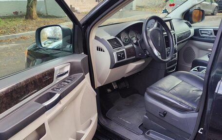 Chrysler Voyager IV, 2010 год, 1 200 000 рублей, 7 фотография