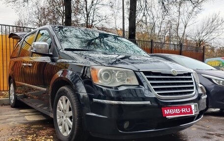 Chrysler Voyager IV, 2010 год, 1 200 000 рублей, 26 фотография