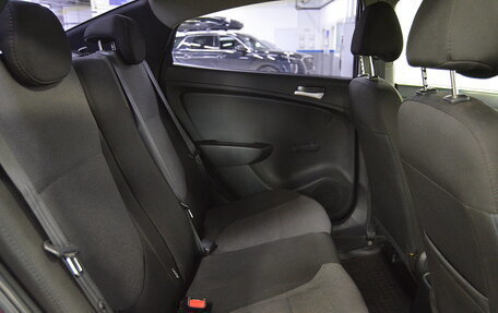 Hyundai Solaris II рестайлинг, 2014 год, 800 000 рублей, 16 фотография