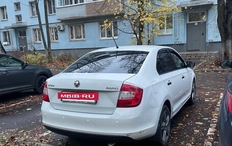 Skoda Rapid I, 2015 год, 650 000 рублей, 4 фотография