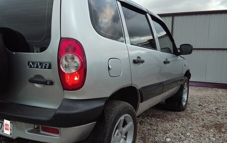 Chevrolet Niva I рестайлинг, 2003 год, 250 000 рублей, 8 фотография