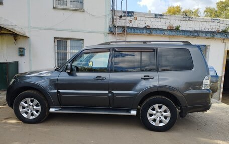 Mitsubishi Pajero IV, 2012 год, 1 820 000 рублей, 3 фотография