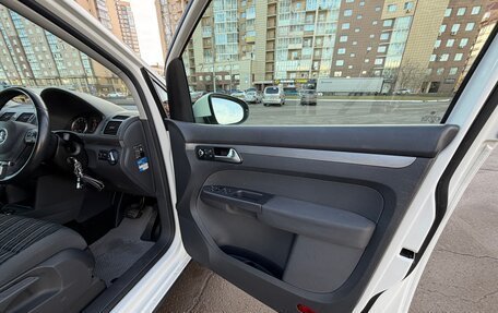 Volkswagen Touran III, 2013 год, 1 200 000 рублей, 7 фотография