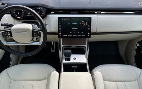 Land Rover Range Rover IV рестайлинг, 2025 год, 15 182 000 рублей, 10 фотография