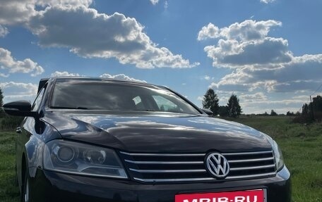 Volkswagen Passat B7, 2011 год, 950 000 рублей, 3 фотография