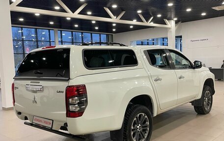 Mitsubishi L200 IV рестайлинг, 2020 год, 1 999 000 рублей, 6 фотография