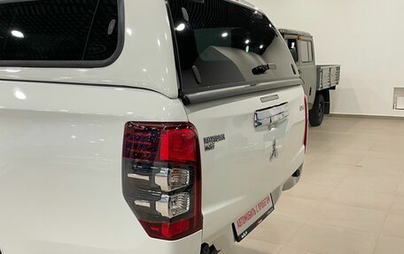 Mitsubishi L200 IV рестайлинг, 2020 год, 1 999 000 рублей, 8 фотография