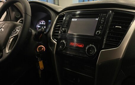 Mitsubishi L200 IV рестайлинг, 2020 год, 1 999 000 рублей, 18 фотография