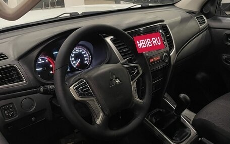 Mitsubishi L200 IV рестайлинг, 2020 год, 1 999 000 рублей, 19 фотография