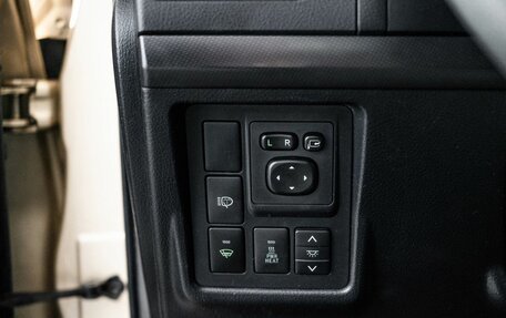 Toyota Land Cruiser Prado 150 рестайлинг 2, 2010 год, 2 350 000 рублей, 15 фотография