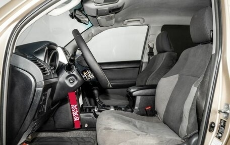 Toyota Land Cruiser Prado 150 рестайлинг 2, 2010 год, 2 350 000 рублей, 6 фотография