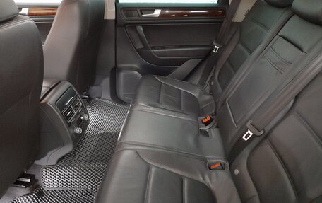 Volkswagen Touareg III, 2012 год, 2 100 000 рублей, 17 фотография