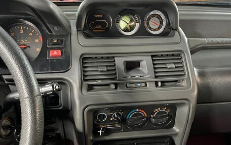 Mitsubishi Pajero III рестайлинг, 1995 год, 680 000 рублей, 27 фотография