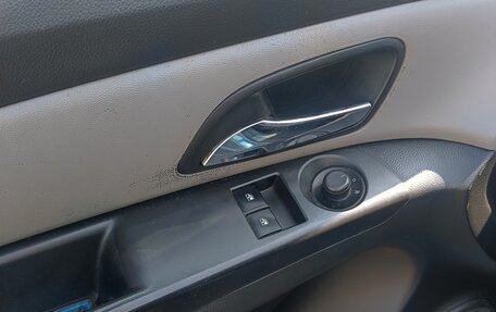 Chevrolet Cruze II, 2013 год, 970 000 рублей, 8 фотография