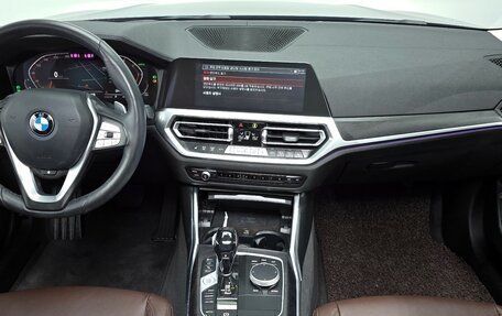 BMW 3 серия, 2021 год, 3 050 000 рублей, 7 фотография