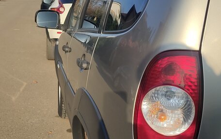 Chevrolet Niva I рестайлинг, 2012 год, 550 000 рублей, 6 фотография