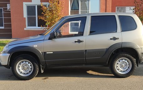Chevrolet Niva I рестайлинг, 2012 год, 550 000 рублей, 10 фотография