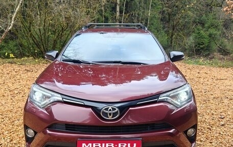 Toyota RAV4, 2019 год, 1 900 000 рублей, 1 фотография