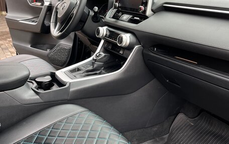 Toyota RAV4, 2021 год, 3 150 000 рублей, 5 фотография