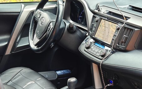 Toyota RAV4, 2019 год, 1 900 000 рублей, 16 фотография