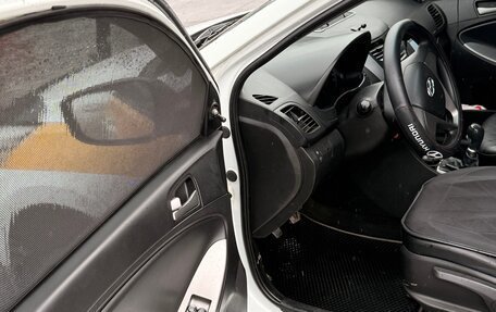 Hyundai Solaris II рестайлинг, 2016 год, 633 000 рублей, 12 фотография