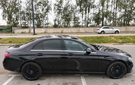 Mercedes-Benz E-Класс, 2020 год, 3 200 000 рублей, 5 фотография