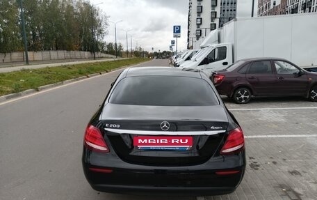 Mercedes-Benz E-Класс, 2020 год, 3 200 000 рублей, 4 фотография