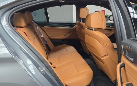 BMW 5 серия, 2022 год, 3 900 000 рублей, 13 фотография