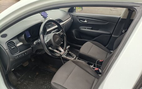 KIA Rio IV, 2018 год, 1 200 000 рублей, 2 фотография