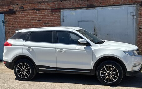 Geely Atlas I, 2018 год, 1 450 000 рублей, 2 фотография