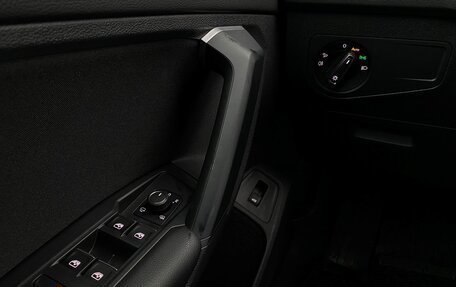 Volkswagen Tiguan II, 2022 год, 4 237 800 рублей, 19 фотография