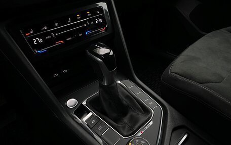 Volkswagen Tiguan II, 2022 год, 4 237 800 рублей, 17 фотография