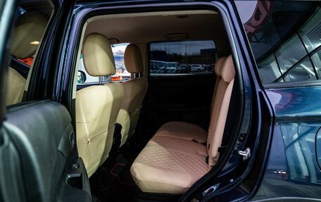 Mitsubishi Outlander III рестайлинг 3, 2019 год, 2 000 000 рублей, 14 фотография