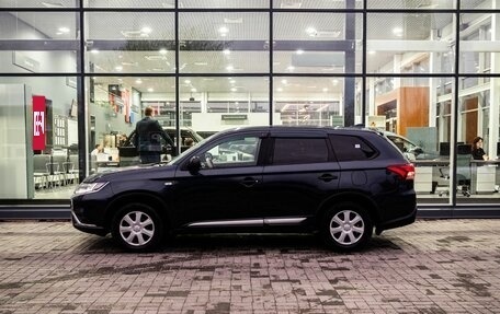 Mitsubishi Outlander III рестайлинг 3, 2019 год, 2 000 000 рублей, 7 фотография